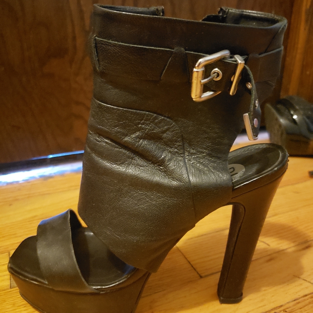 River island, size 8.5, black leather